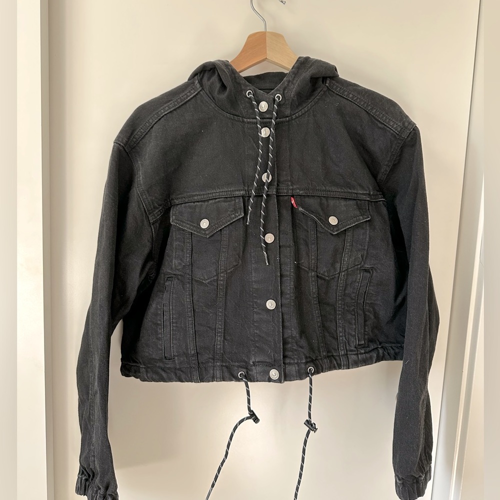 Levi’s Cropped Black Jean Jacket